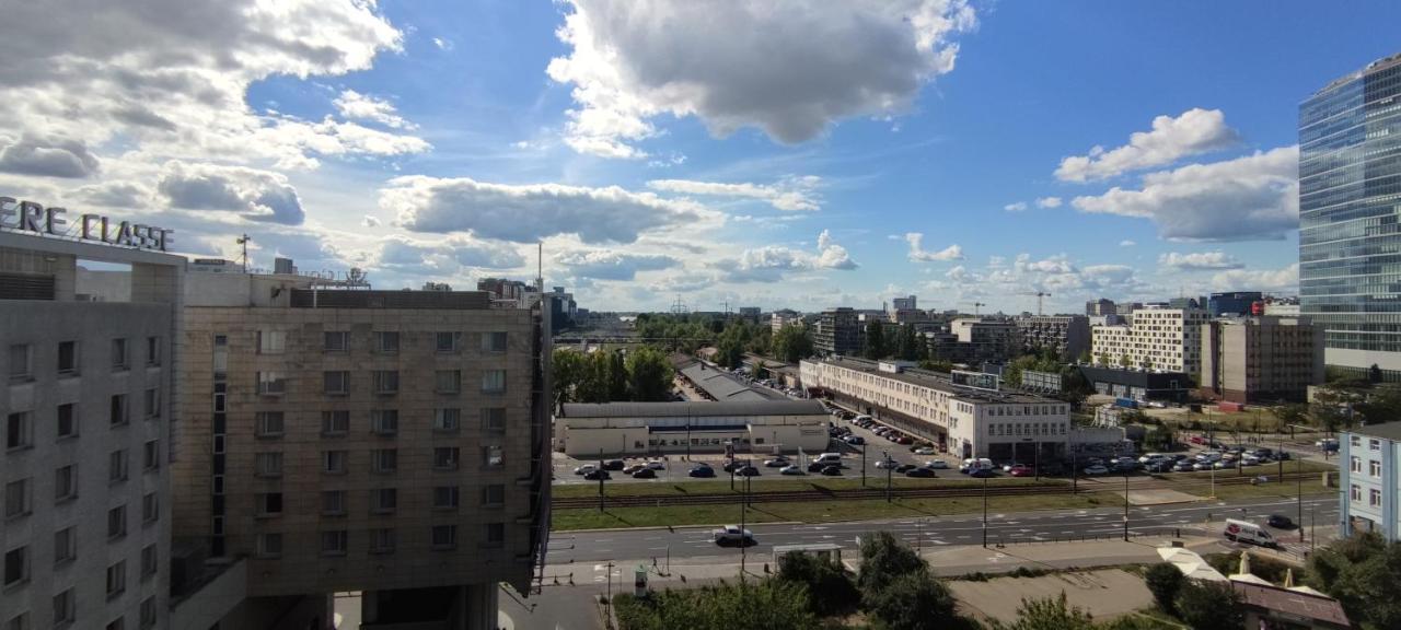 Labo Apartment Platynowa Warszawa Eksteriør billede